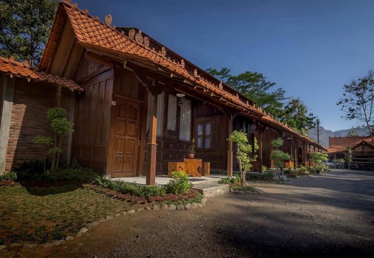 The Omah Borobudur Magelang Exterior photo